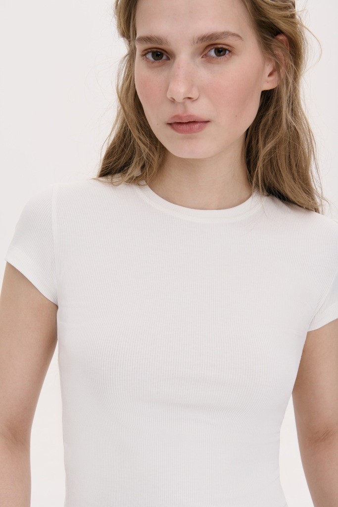 БАЗОВА ТРИКОТАЖНА ФУТБОЛКА У МІЛКИЙ РУБЧИК 1176-2 зображення 1